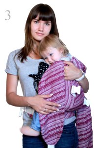 supporting your baby‛s head lift the carrier back